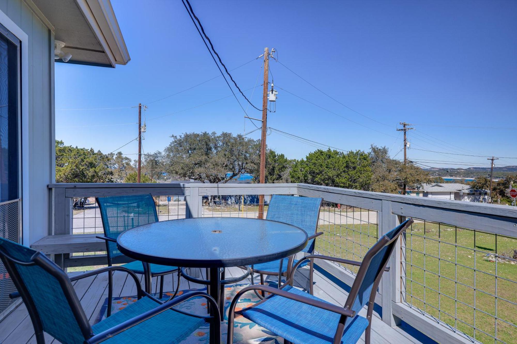 Home With Sunroom And Fire Pit - Near Canyon Lake! 外观 照片